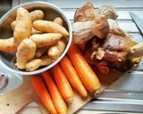 Une image de l'étape 1 de Côtes de porc, champignons, pommes de terre et carottes à la NUTRICOOK.