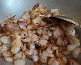 A picture of step 3 of Chicken curry.