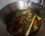 Foto langkah ke 4 dari resep Tumis Pindang Tongkol.