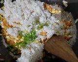 Foto langkah ke 3 dari resep Nasi Goreng 5 Jenis Bawang.