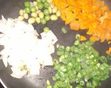 A picture of step 4 of Palak packed veg Maggi masala pulav.