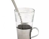 Foto del paso 3 de la receta: Submarino 🍫 🥛 Leche caliente con chocolate para taza en barrita 🇦🇷