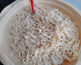 Foto langkah ke 2 dari resep Snack Mie Kriuk Krenyes⭐.