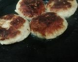 A picture of step 3 of Aloo Tikki Tawa Sandwich.