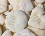 Foto del paso 5 de la receta: Galletitas de maicena y leche condensada sabor naranja