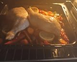 Foto del paso 7 de la receta Muslos de pollo al horno con verduras