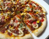 Foto langkah ke 10 dari resep Crust Pizza (Renyah dan Empuk) Tanpa Ulen Profing Kilat.