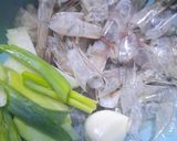 Foto langkah ke 2 dari resep MPASI Kaldu Udang Homemade (Kepala dan Kulit Udang).