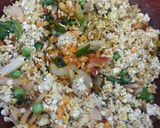 A picture of step 6 of Veggie oats upma.