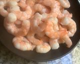 Une image de l'étape 2 de 🌿Crevettes 🍤🦐sautées sur lit de tagliatelles 🍃🌱.