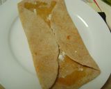 A picture of step 2 of Tomato Paratha.