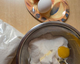 Foto del paso 1 de la receta: Galletitas de coco (otras) con manteca (mantequilla) y miel 🥥 🧈🍯Muy fáciles y sin gluten