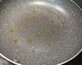 Foto del paso 2 de la receta: Sofrito de verduras y lomo con huevo de yema líquida