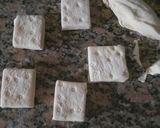 Foto del paso 4 de la receta: Cuadraditos de grasa