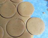 Foto del paso 14 de la receta: Mantecados planos caseros de limón, canela y agua de rosas