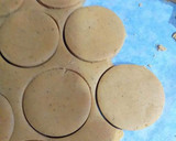 Foto del paso 14 de la receta: Mantecados planos caseros de limón, canela y agua de rosas
