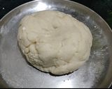A picture of step 3 of Maida chapati with kurma.