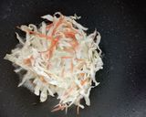 รูปขั้นตอนการทำที่ 3 ของ Okonomiyaki inspired Flourless Cabbage Breakfast Egg 🍳
