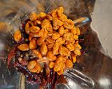Foto del paso 5 de la receta: Salsa macha con chicharrón de Habanero