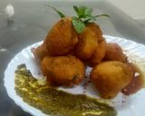 A picture of step 7 of Moong Dal Laddoo With Chutney.