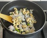A picture of step 7 of Methi Matar Malai (New Version).