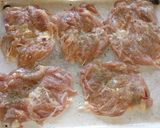 Foto del paso 3 de la receta: Muslitos de pollo deshuesados con salsa de champiñones y papas