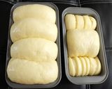 Foto langkah ke 7 dari resep Roti Manis (plain/with fillings: choc/cheese/sausage).