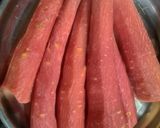 A picture of step 1 of Gajar Halwa.