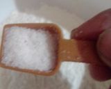 A picture of step 1 of Crispy namak pary.
