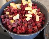 Une image de l'étape 2 de Compote framboise menthe.