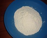 Foto del paso 2 de la receta: Budín de banana con coco y pasas de uva..😋😉
