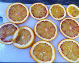 Foto del paso 1 de la receta: Naranjas en almíbar de naranja y ron