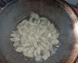 Foto langkah ke 2 dari resep Kripik Lumpia.