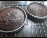 A picture of step 4 of 2 tier Moist chocolate cake 🎂.