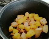 Foto del paso 7 de la receta: Pollo guisado con garbanzos