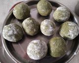 A picture of step 10 of Tiranga Kofta in Makhani Gravy.