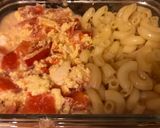 A picture of step 5 of Tomatoes Fried with Egg and Cheese Noodles.