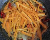 Foto langkah ke 3 dari resep Oseng Tauge Tahu Wortel.