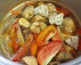 รูปขั้นตอนการทำที่ 3 ของ ต้มยำอกไก่เห็ดฟาง