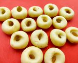 A picture of step 2 of Malai Peda.