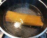Spagetti párizsival recept fázis 1 fotója