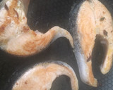 Foto del paso 8 de la receta: Salmón con crema Thai de ajo y coco