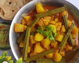 A picture of step 5 of Saragava Bateta nu Shak (drumstick potato curry).