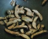 Foto del paso 2 de la receta: Salsa de Puerros y Hongos