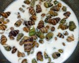 Hình bước làm 2 của món Ốc len xào dừa
