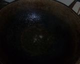 Foto langkah ke 3 dari resep Tumis kerang telur puyuh bunga bawang.