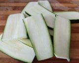 Foto del paso 1 de la receta: Wrap de hummus y calabacín