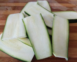 Foto del paso 1 de la receta: Wrap de hummus y calabacín