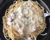Foto del paso 3 de la receta: Tallarines con salsa crema de puerros y salchichita