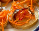 Hình bước làm 3 của món Bánh Mì Lát Dưa Chua & Cá Cơm Muối